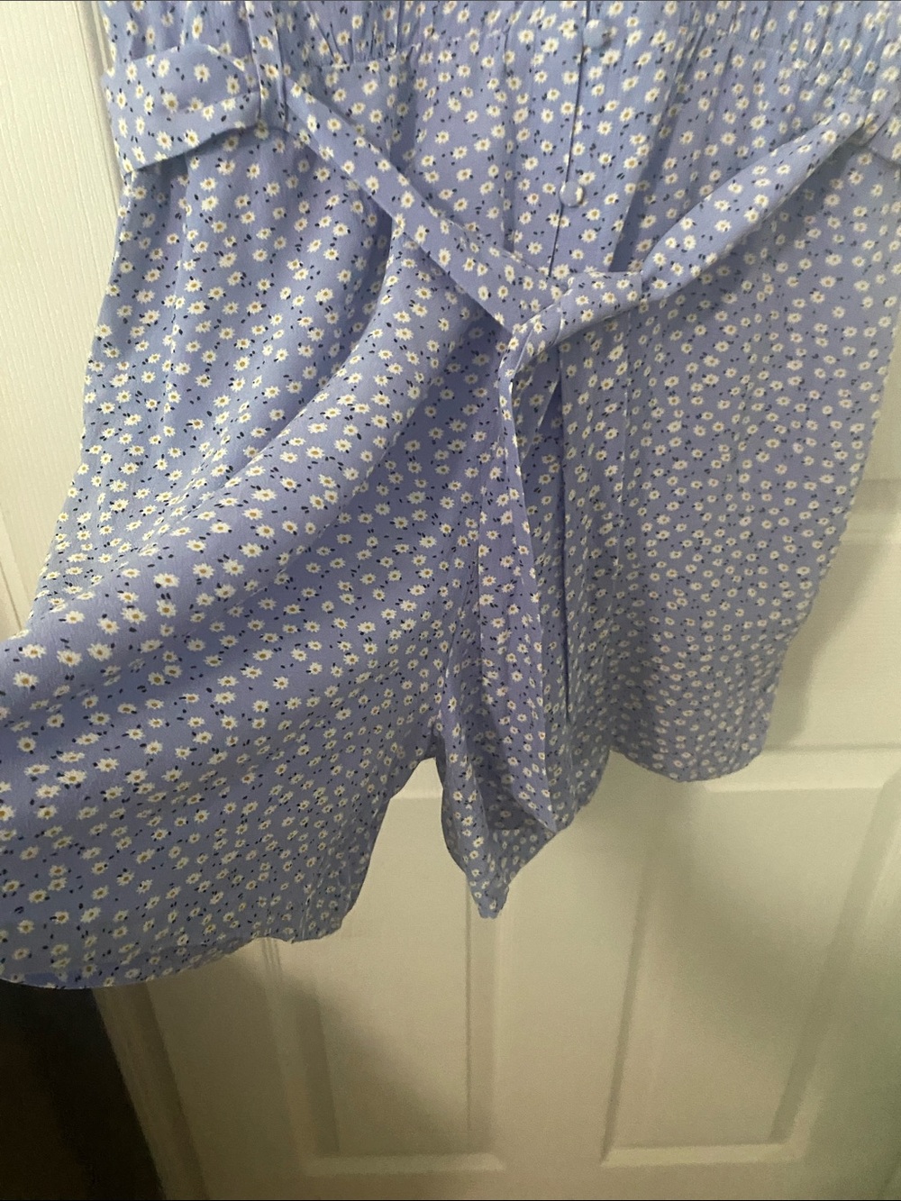 Rails Lavender Floral Button-Front romper shorts M 70% rayon 30 viscose PTP 19.5 - Picture 2 of 7